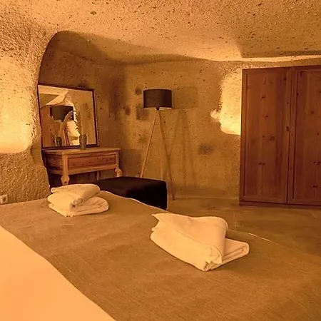 Carmin Cave * Uchisar